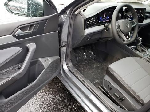 New 2026 Volkswagen Jetta SE image 6