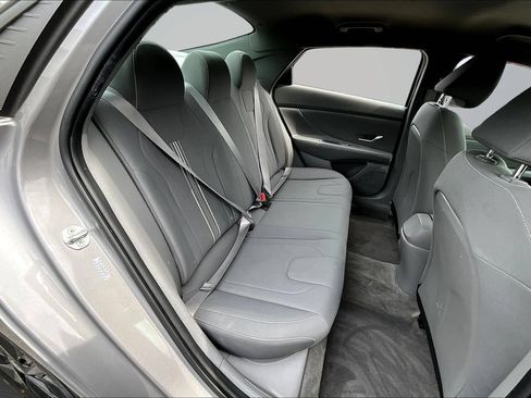 Used 2022 Hyundai Elantra SEL w/ Cargo Package FWD image 26