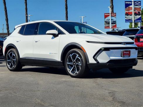 New 2026 Chevrolet Equinox EV LT image 25