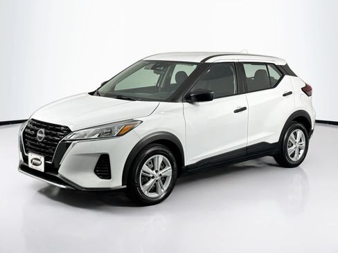Used 2023 Nissan Kicks S FWD image 6