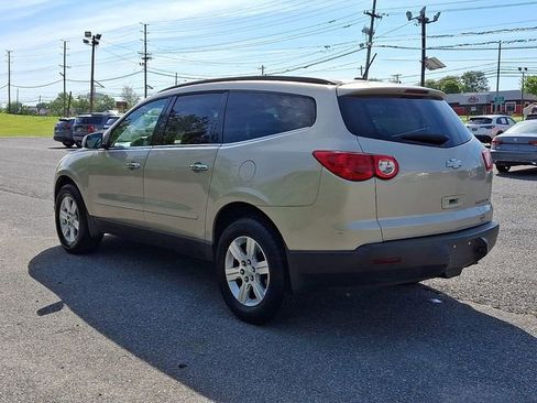 Used 2011 Chevrolet Traverse LT w/ Personal Connectivity Package FWD image 4