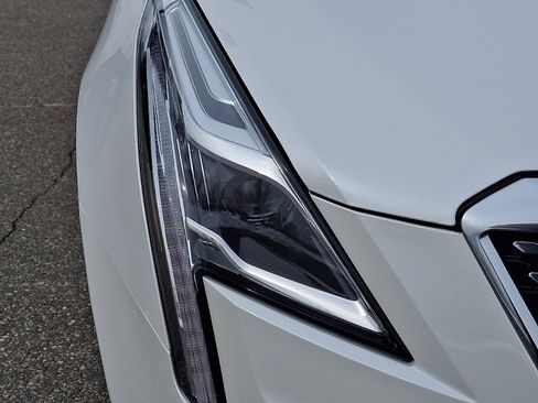 Used 2023 Cadillac XT5 Premium Luxury image 9