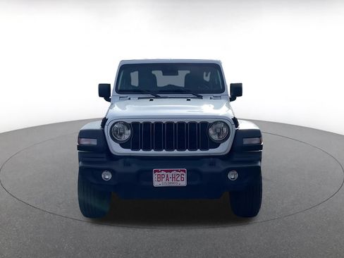 Used 2025 Jeep Wrangler Unlimited Sport AWD/4WD image 4