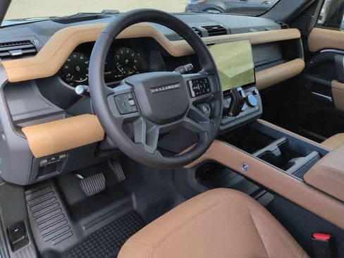 New 2026 Land Rover Defender 130 X-Dynamic SE AWD/4WD image 2