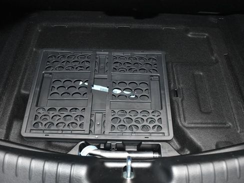 Certified 2024 Mercedes-Benz CLE 300 4MATIC Cabriolet image 28