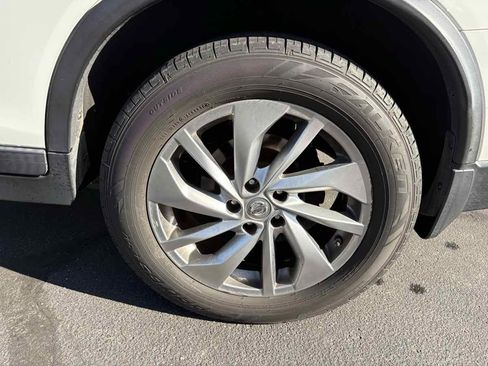 Used 2014 Nissan Rogue SL image 18