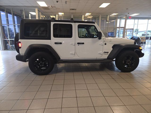 Used 2022 Jeep Wrangler Unlimited Sport AWD/4WD image 9