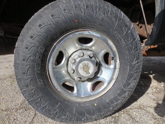 Used 2002 Chevrolet Silverado 2500 LT w/ Off-Road Skid Plate Pkg AWD/4WD image 38