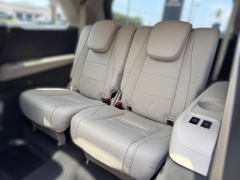 Used 2020 Mercedes-Benz GLS 580 4MATIC image 12