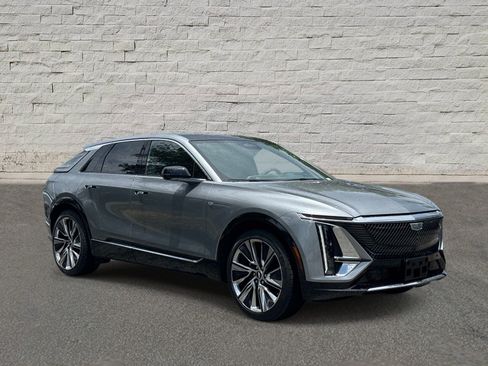 Certified 2026 Cadillac Lyriq Signature Luxury w/ Nappa Leather Package AWD/4WD image 6