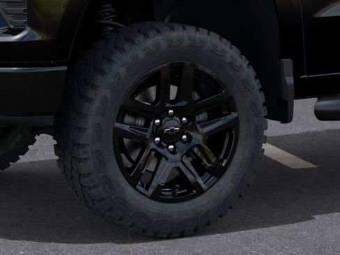 New 2026 Chevrolet Silverado 1500 Custom Trail Boss w/ LPO, Dark Essentials Package AWD/4WD image 9