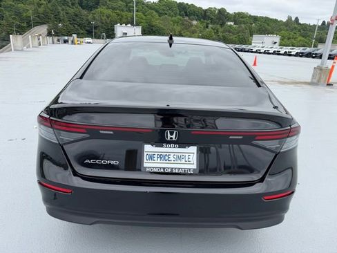 Certified 2023 Honda Accord EX image 8
