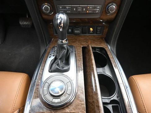 Used 2017 INFINITI QX80 Signature Edition RWD image 13