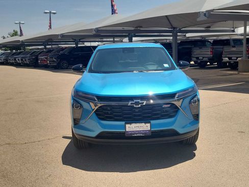 New 2026 Chevrolet Trax RS w/ Sunroof Package FWD image 3