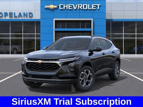 New 2026 Chevrolet Trax LT w/ Driver Confidence Package image 7