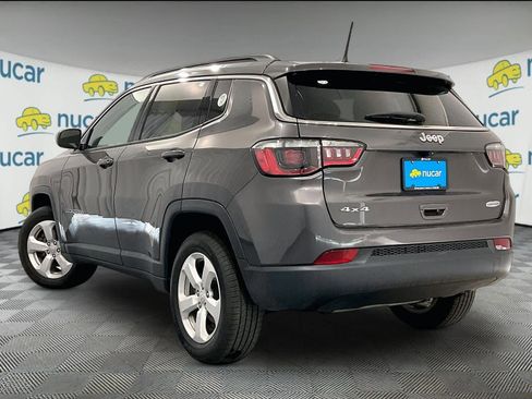 Used 2022 Jeep Compass Latitude w/ Mopar Graphics Package AWD/4WD image 4