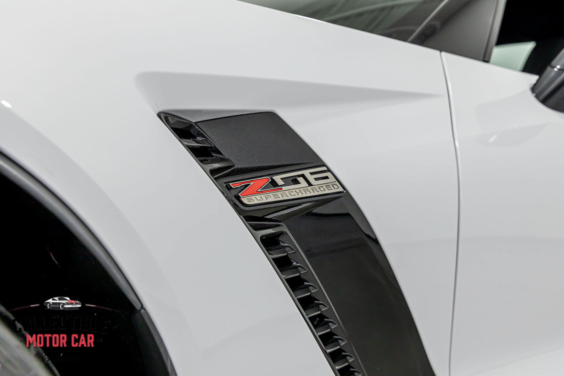 Used 2015 Chevrolet Corvette Z06 w/ 3LZ Preferred Equipment Group RWD image 55