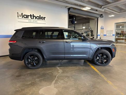 Used 2022 Jeep Grand Cherokee L Laredo AWD/4WD image 4