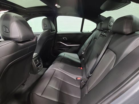 Used 2026 BMW 330i Sedan w/ Convenience Package RWD image 29