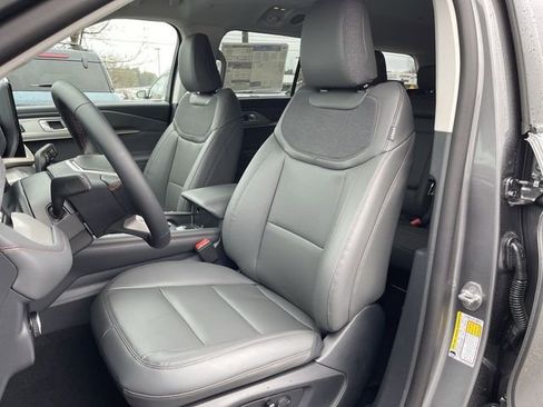 New 2026 Ford Explorer Active image 15