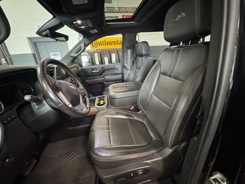 Used 2021 Chevrolet Silverado 2500 High Country w/ Z71 Off-Road Package AWD/4WD image 20