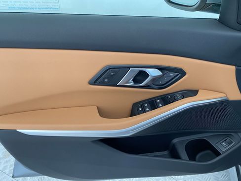 Used 2025 BMW 330i xDrive Sedan w/ Convenience Package image 11