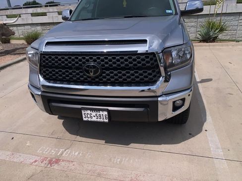 Used 2021 Toyota Tundra SR5 RWD image 2