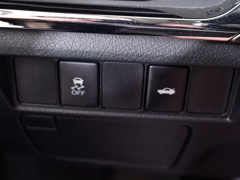 Used 2016 Toyota Avalon XLE FWD image 29