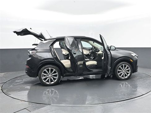 Used 2024 Buick Encore GX Avenir w/ Avenir Convenience Package image 31