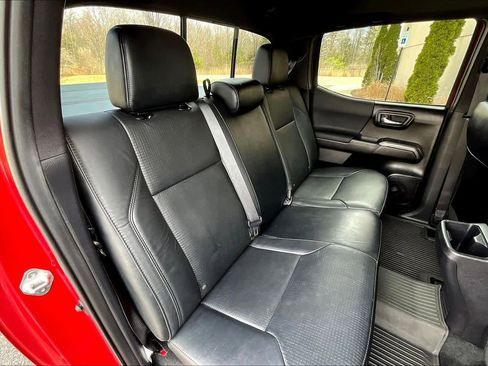 Used 2021 Toyota Tacoma TRD Sport w/ TRD Premium Sport Package image 20