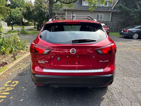Used 2018 Nissan Rogue Sport SL AWD/4WD image 7
