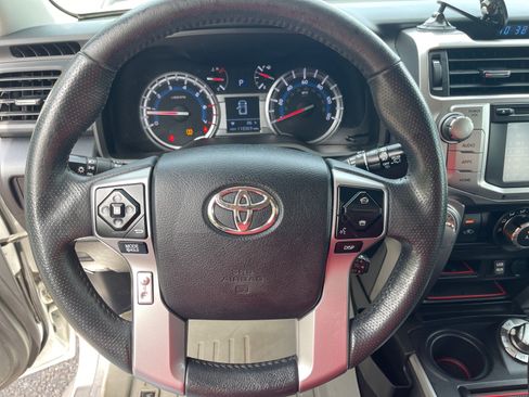 Used 2018 Toyota 4Runner SR5 Premium AWD/4WD image 7