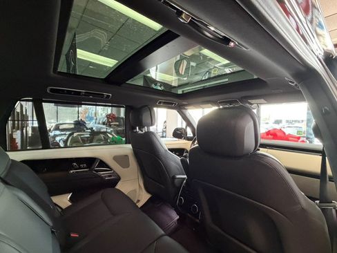 Used 2024 Land Rover Range Rover Long Wheelbase SE AWD/4WD image 44