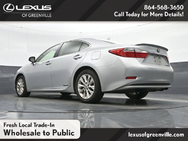Used 2013 Lexus ES 300h FWD image 18