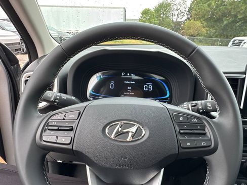 New 2026 Hyundai Venue SEL image 18