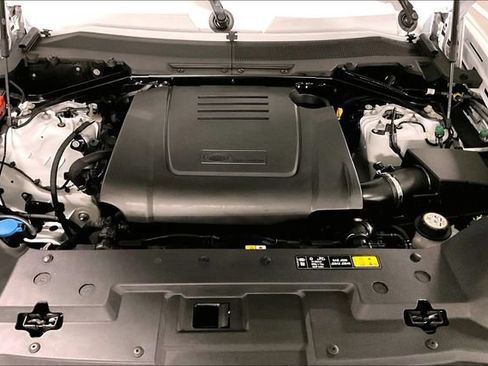 Certified 2026 Land Rover Defender 110 S AWD/4WD image 9