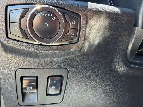 Used 2018 Ford F150 XLT w/ Equipment Group 302A Luxury AWD/4WD image 19