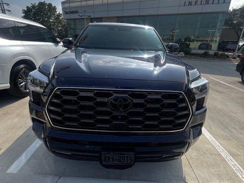 Used 2024 Toyota Sequoia Platinum AWD/4WD image 5