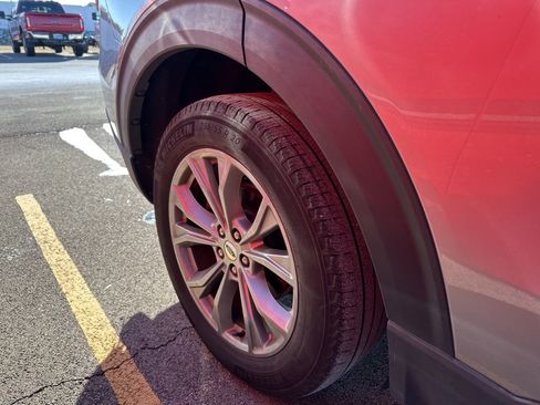 Used 2023 Ford Explorer Limited image 6