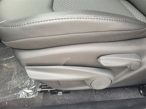 New 2026 Jeep Compass Latitude image 5