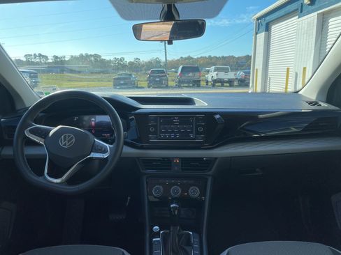 Used 2023 Volkswagen Taos S image 9