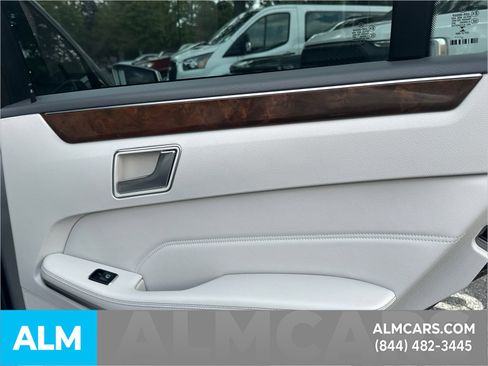 Used 2015 Mercedes-Benz E 250 BlueTEC Sedan image 18