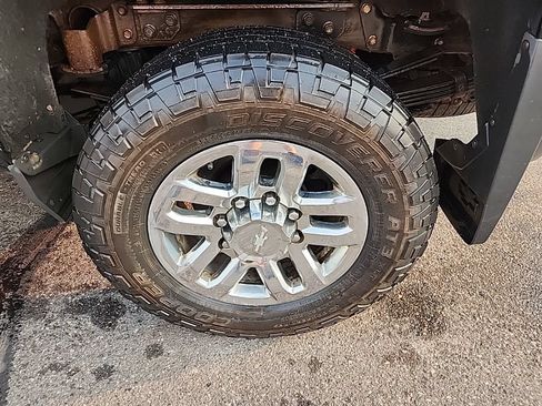 Used 2018 Chevrolet Silverado 3500 LT w/ Custom Sport Edition AWD/4WD image 5