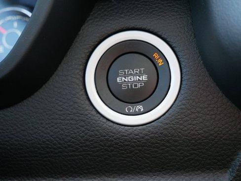 Used 2020 RAM 1500 Laramie AWD/4WD image 28