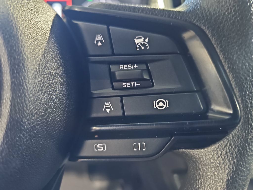 Used 2024 Subaru Crosstrek 2.0i Premium AWD/4WD image 17