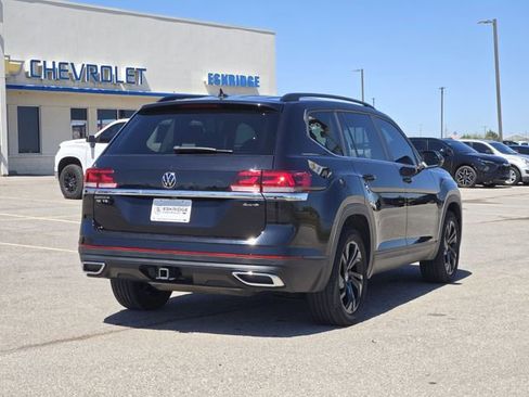 Used 2023 Volkswagen Atlas SE w/ Black Wheel Package image 7