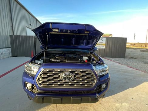 Used 2023 Toyota Tacoma TRD Off-Road image 38