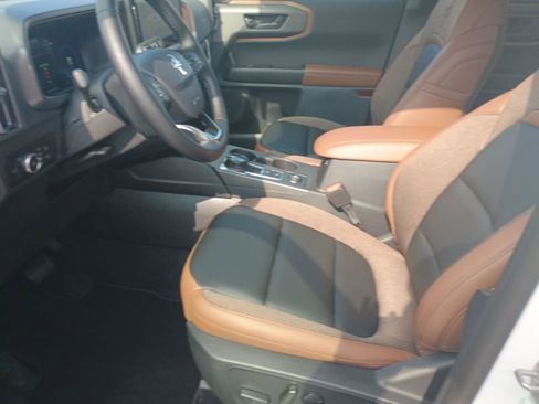 New 2025 Ford Bronco Sport Outer Banks image 9