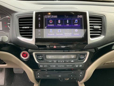 Used 2017 Honda Pilot Elite image 14