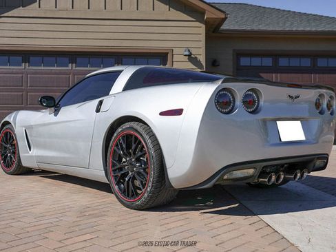 Used 2010 Chevrolet Corvette Coupe w/ 1LT image 6